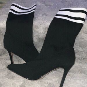 Catherine knit bootie